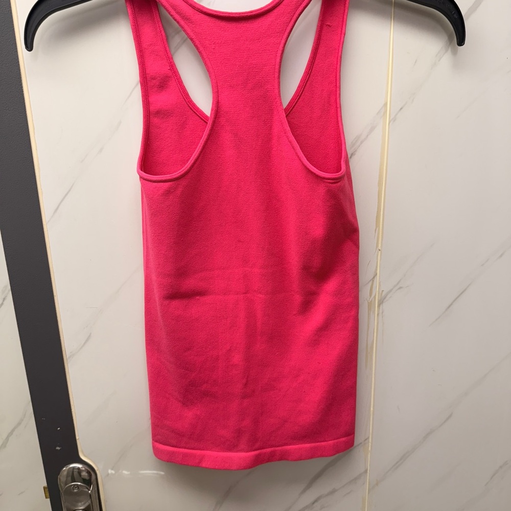 Blu Chic Pink Racer Back Tank Top Size M - Picture 3 of 3